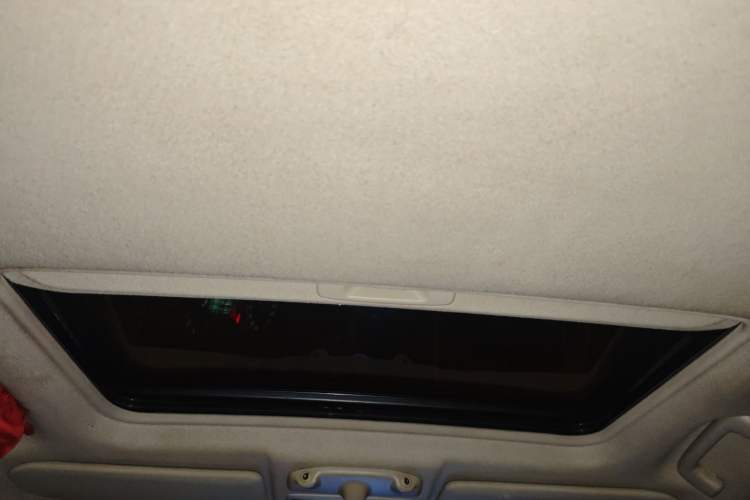 Used Mitsubishi Outlander 2010 Kinhui 2.4 Fashion Edition Headliner