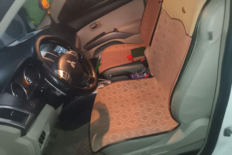 Used Mitsubishi Outlander 2010 Kinhui 2.4 Fashion Edition Left Front Seat