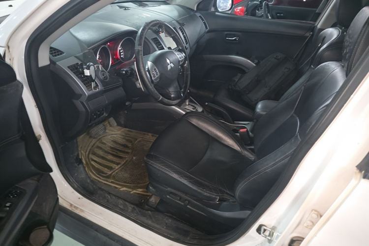 Used Mitsubishi Outlander 2010 Kinhui 2.4 Fashion Edition Left Front Seat