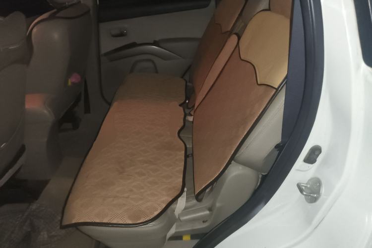 Used Mitsubishi Outlander 2010 Kinhui 2.4 Fashion Edition Left Rear Seat