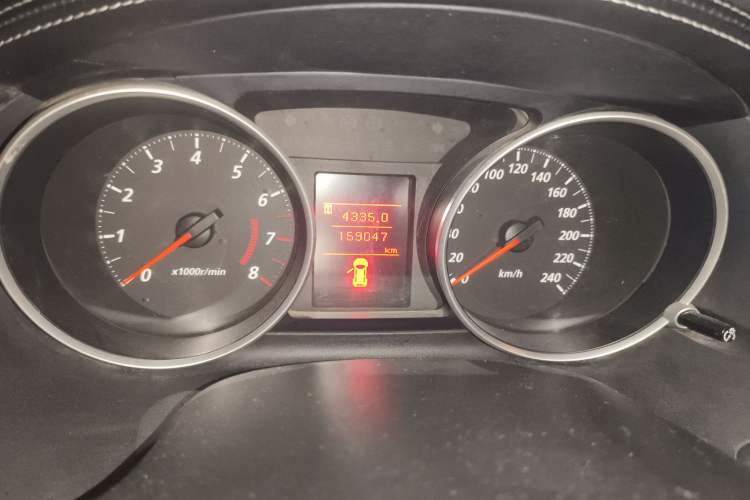 Used Mitsubishi Outlander 2010 Kinhui 2.4 Fashion Edition Odometer Close Up