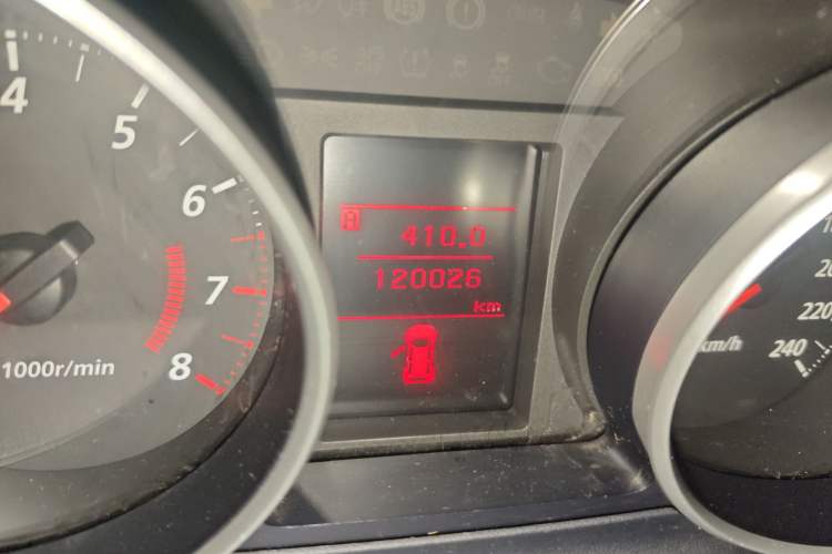 Used Mitsubishi Outlander 2010 Kinhui 2.4 Fashion Edition Odometer Close Up