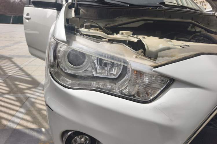 Used Mitsubishi Outlander 2010 Kinhui 2.4 Fashion Edition Right Front Headlight