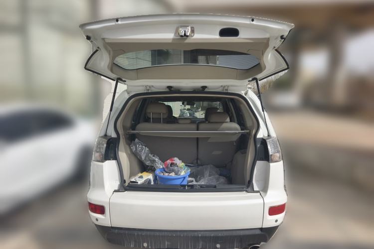Used Mitsubishi Outlander 2010 Kinhui 2.4 Fashion Edition Trunk