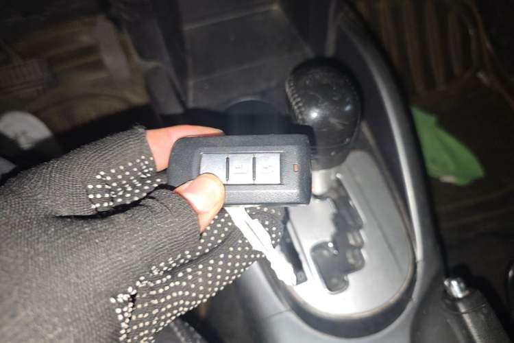Used Mitsubishi Outlander 2010 Kinhui 2.4 Fashion Edition Vehicle Key