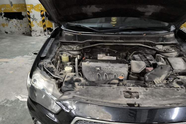 Used Mitsubishi Outlander 2011 Kijang 2.0 Urban Edition Engine Bay Right
