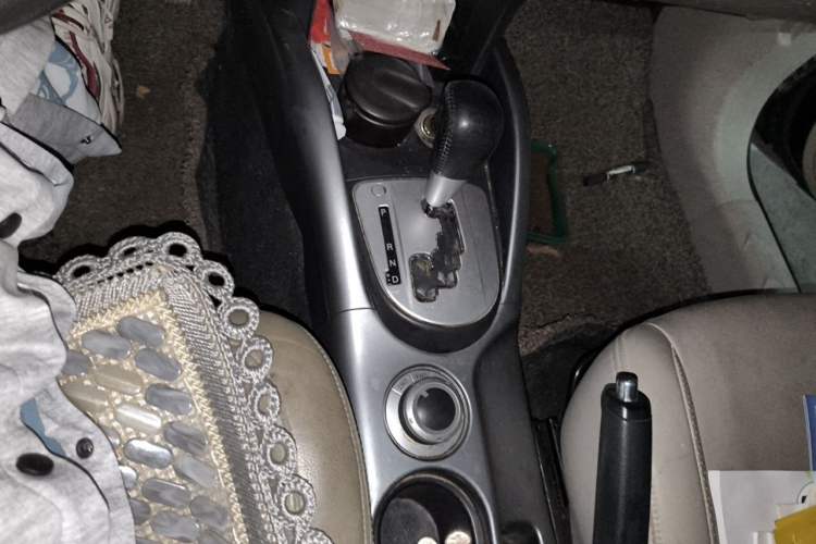 Used Mitsubishi Outlander 2011 Kijang 2.0 Urban Edition Gear Lever