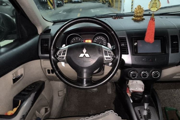 Used Mitsubishi Outlander 2011 Kijang 2.0 Urban Edition Steering Wheel