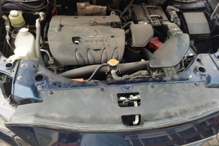 Used Mitsubishi Outlander 2011 Kijang 2.0 Urban Edition Engine Bay
