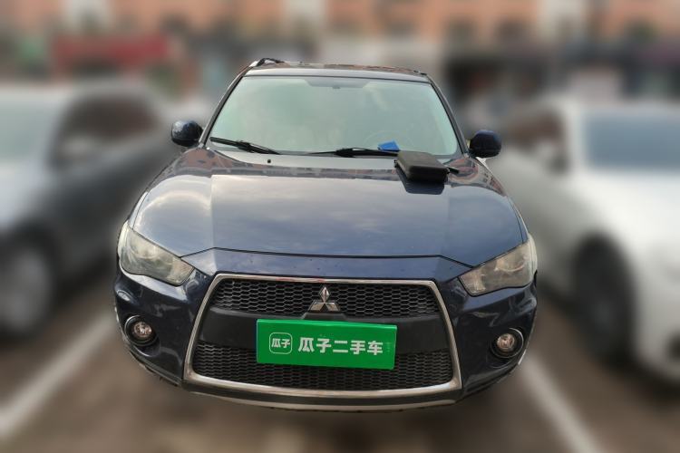Used Mitsubishi Outlander 2011 Kijang 2.0 Urban Edition Front