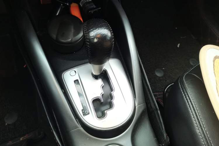Used Mitsubishi Outlander 2011 Kijang 2.0 Urban Edition Gear Lever