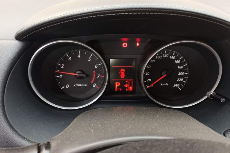 Used Mitsubishi Outlander 2011 Kijang 2.0 Urban Edition Instrument Cluster