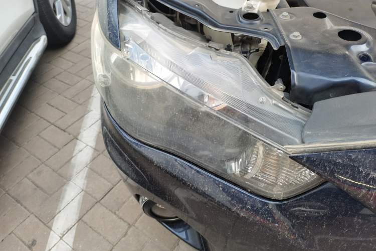Used Mitsubishi Outlander 2011 Kijang 2.0 Urban Edition Right Front Headlight