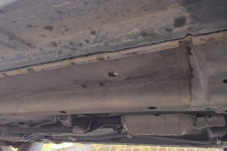 Used Mitsubishi Outlander 2011 Kicks 2.4 Fashion Edition Chassis Front Right
