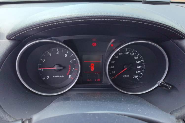 Used Mitsubishi Outlander 2011 Kicks 2.4 Fashion Edition Instrument Cluster