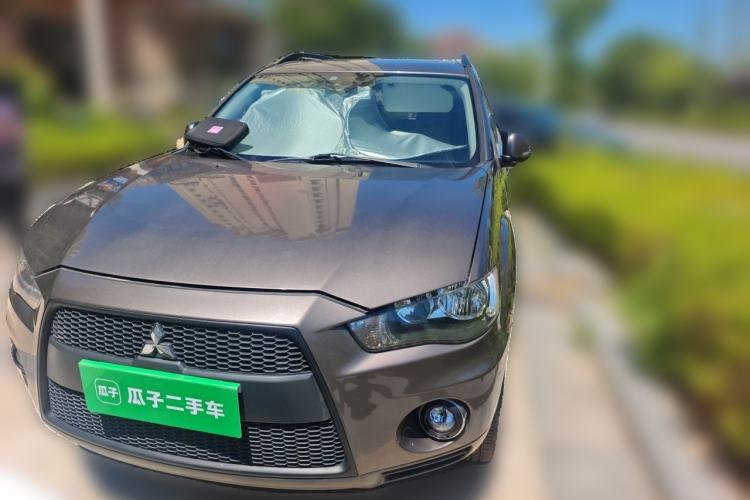 Used Mitsubishi Outlander 2011 Kijang 2.0 Sport Edition Front