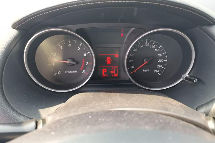 Used Mitsubishi Outlander 2011 Kicks 2.4 Fashion Edition Instrument Cluster