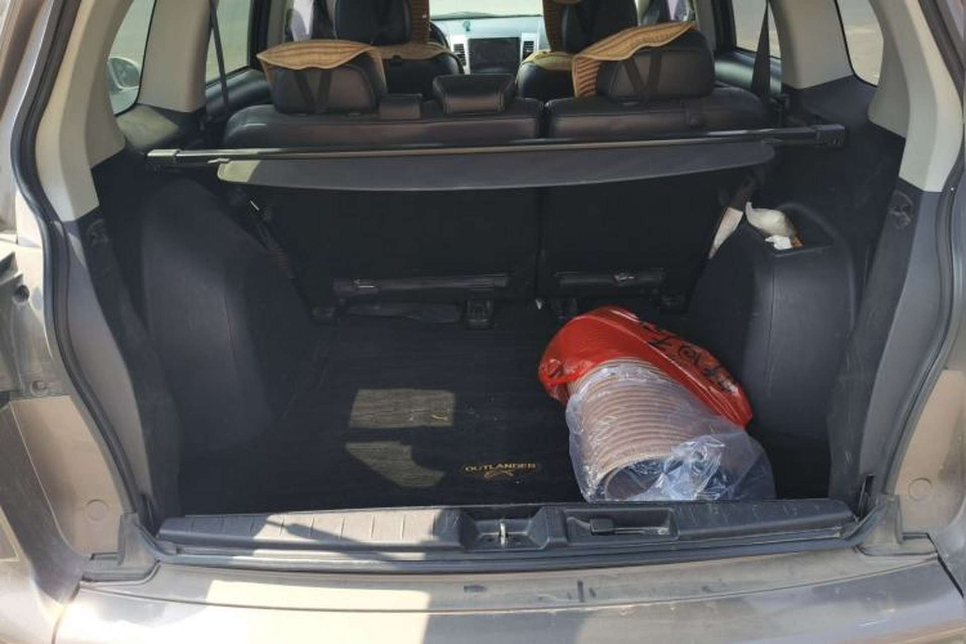 Used Mitsubishi Outlander 2011 Kicks 2.4 Fashion Edition Trunk