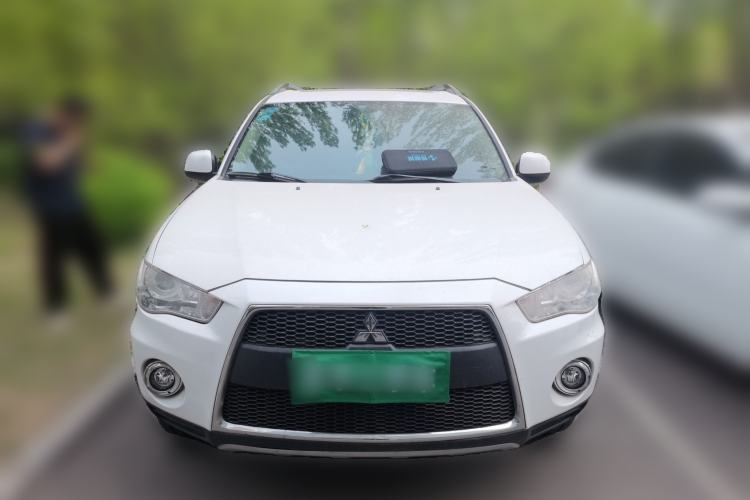 Used Mitsubishi Outlander 2011 Kijang 3.0 Luxury Edition Front
