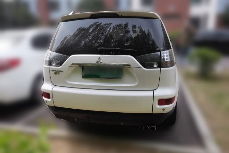 Used Mitsubishi Outlander 2011 Kijang 3.0 Luxury Edition Rear