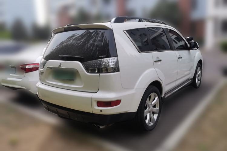 Used Mitsubishi Outlander 2011 Kijang 3.0 Luxury Edition Rear Right 45 Deg