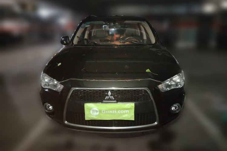Used Mitsubishi Outlander 2012 Kicks 2.4 Fashion Navigation Edition Exterior 1