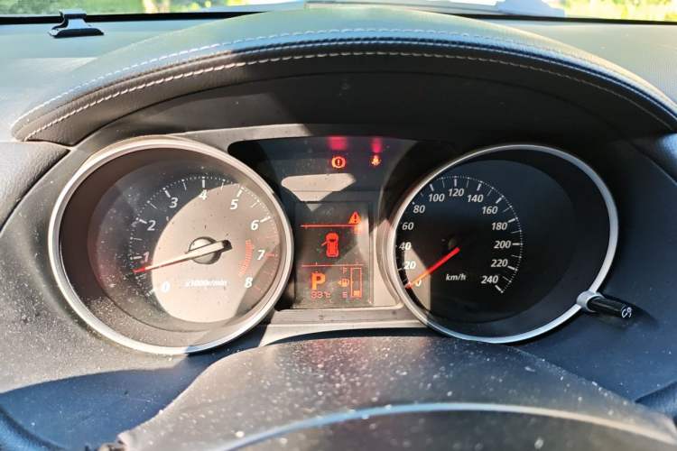 Used Mitsubishi Outlander 2012 Kicks 2.4 Fashion Navigation Edition Instrument Cluster