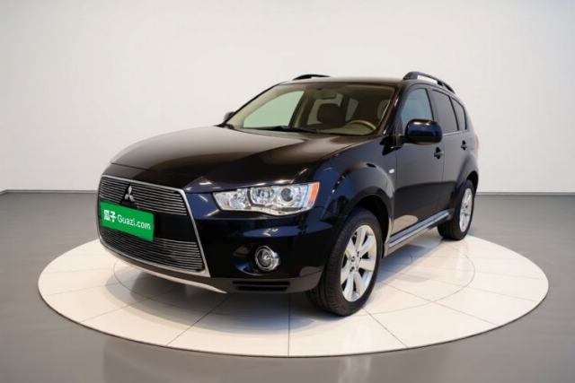 Used Mitsubishi Outlander 2012 Kicks 2.4 Fashion Navigation Edition