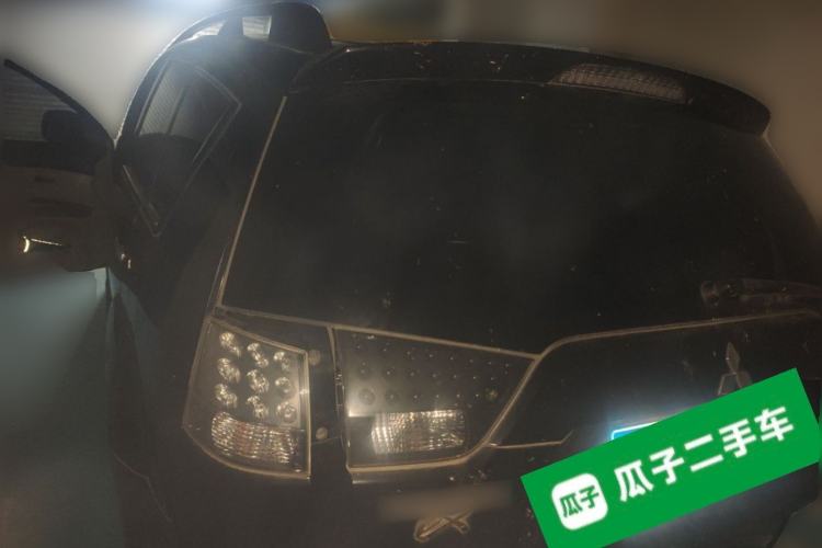 Used Mitsubishi Outlander 2012 Kicks 2.0 Sport Navigation Edition Rear Left 45 Deg