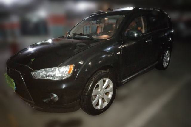 Used Mitsubishi Outlander 2012 Kicks 2.4 Fashion Navigation Edition
