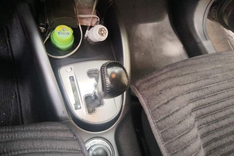 Used Mitsubishi Outlander 2012 Kicks 2.0 Sport Navigation Edition Gear Lever