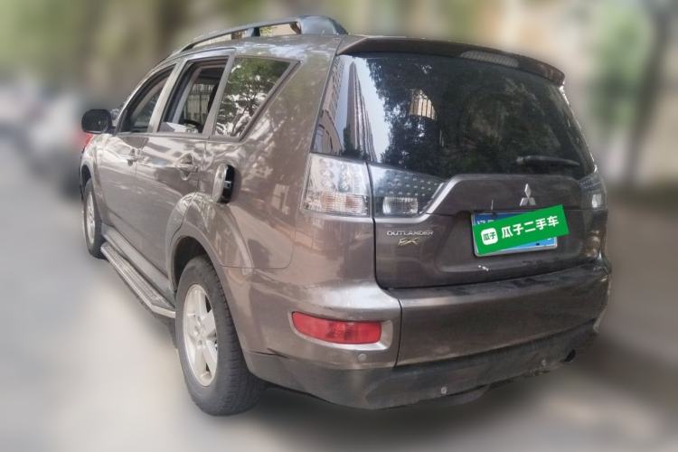 Used Mitsubishi Outlander 2012 Kicks 2.0 Sport Navigation Edition Rear Left 45 Deg
