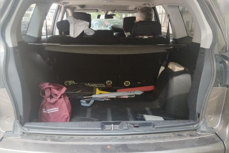 Used Mitsubishi Outlander 2012 Kicks 2.0 Sport Navigation Edition Trunk