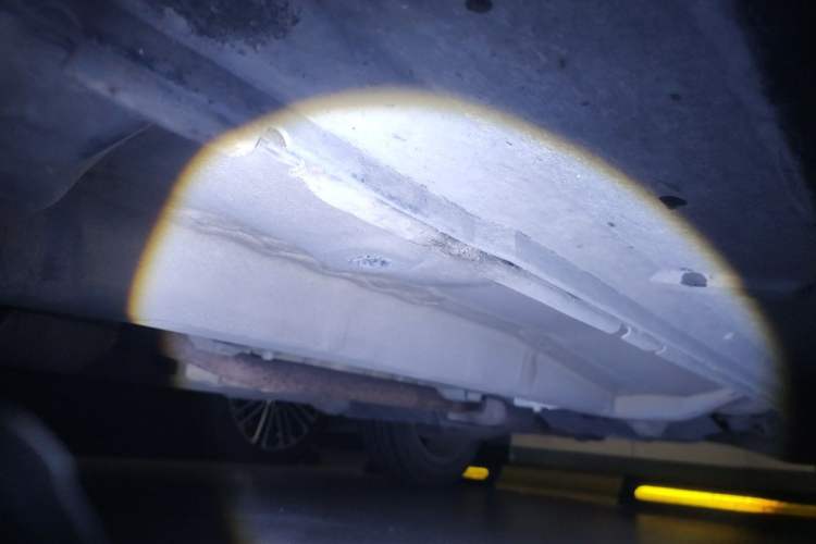 Used Mitsubishi Outlander 2012 Kicks 2.4 Fashion Navigation Edition Chassis Front Left