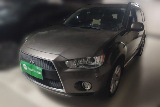 Used Mitsubishi Outlander 2012 Kicks 2.4 Fashion Navigation Edition