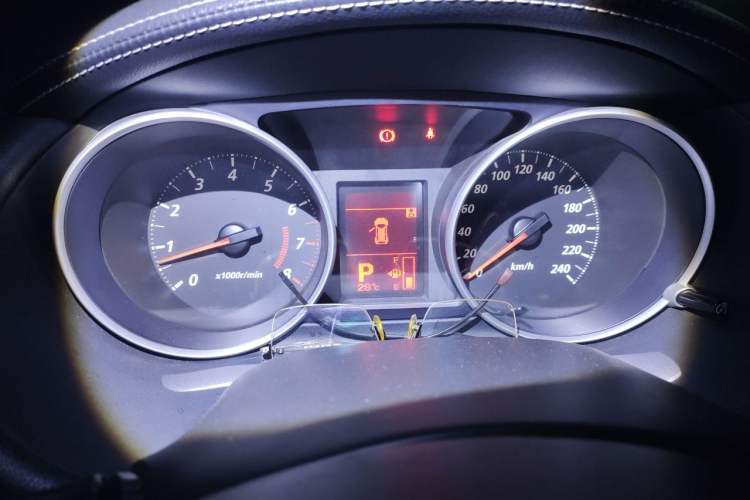 Used Mitsubishi Outlander 2012 Kicks 2.4 Fashion Navigation Edition Instrument Cluster