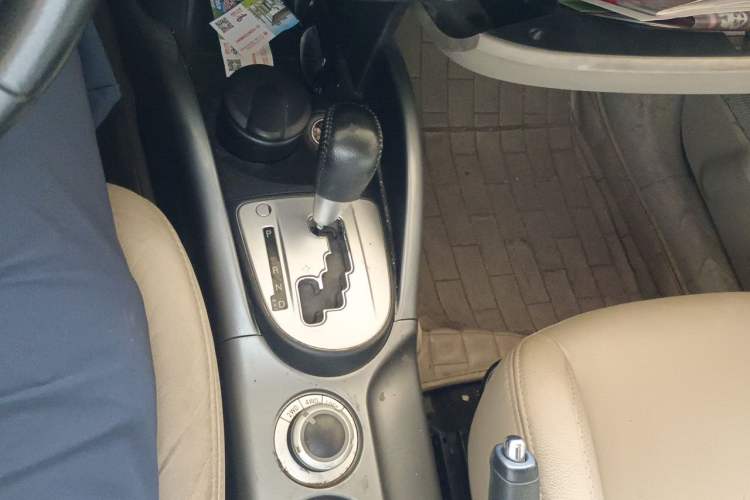 Used Mitsubishi Outlander 2012 Kijang 2.0 Urban Navigation Edition Gear Lever