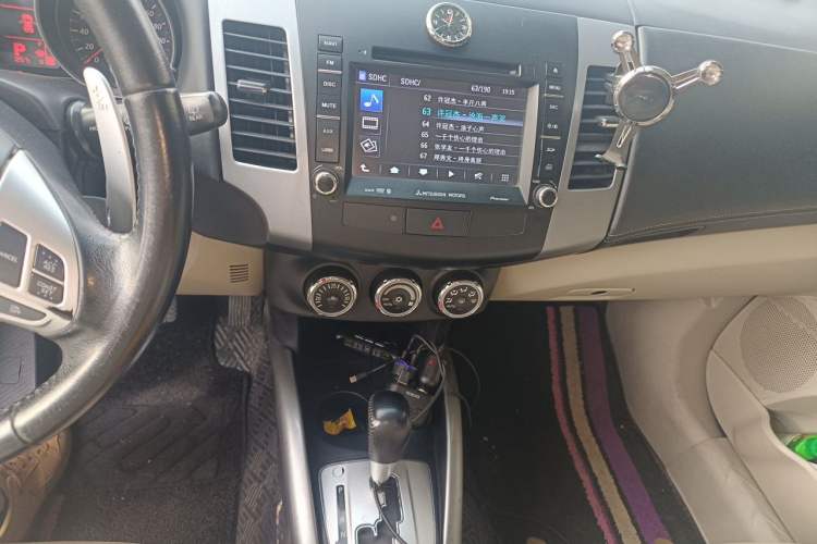 Used Mitsubishi Outlander 2012 Kijang 2.0 Urban Navigation Edition Audio And AC Panel