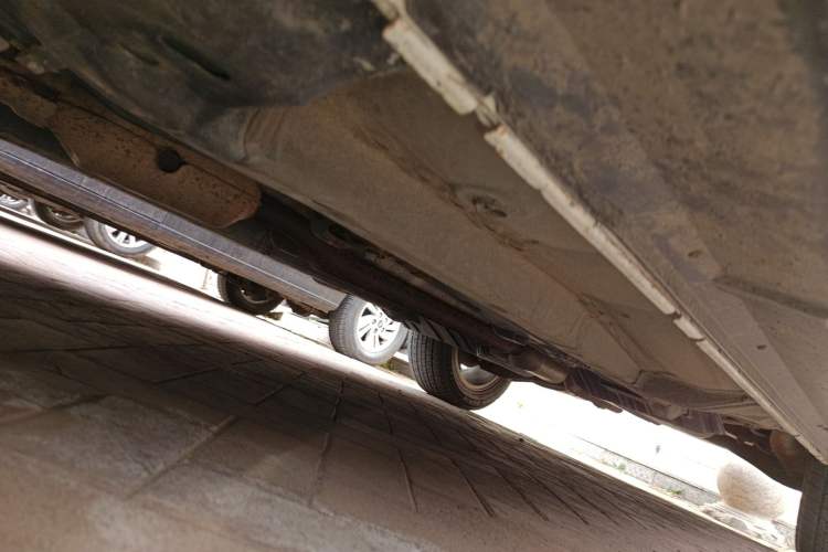 Used Mitsubishi Outlander 2012 Kicks 2.4 Fashion Navigation Edition Chassis Front Left