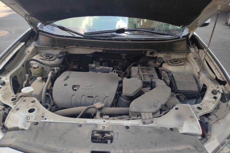 Used Mitsubishi Outlander 2012 Kicks 2.4 Fashion Navigation Edition Engine Bay