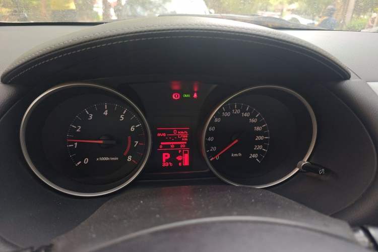 Used Mitsubishi Outlander 2012 Kicks 2.4 Fashion Navigation Edition Instrument Cluster