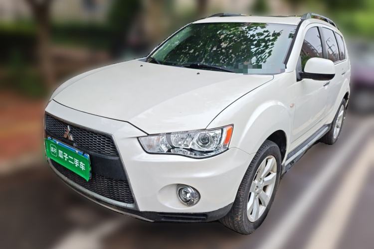 Used Mitsubishi Outlander 2012 Kicks 2.4 Fashion Navigation Edition Guazi used car, China used car export, Used car for sale, Used  cars, Cheapest cars for sale
