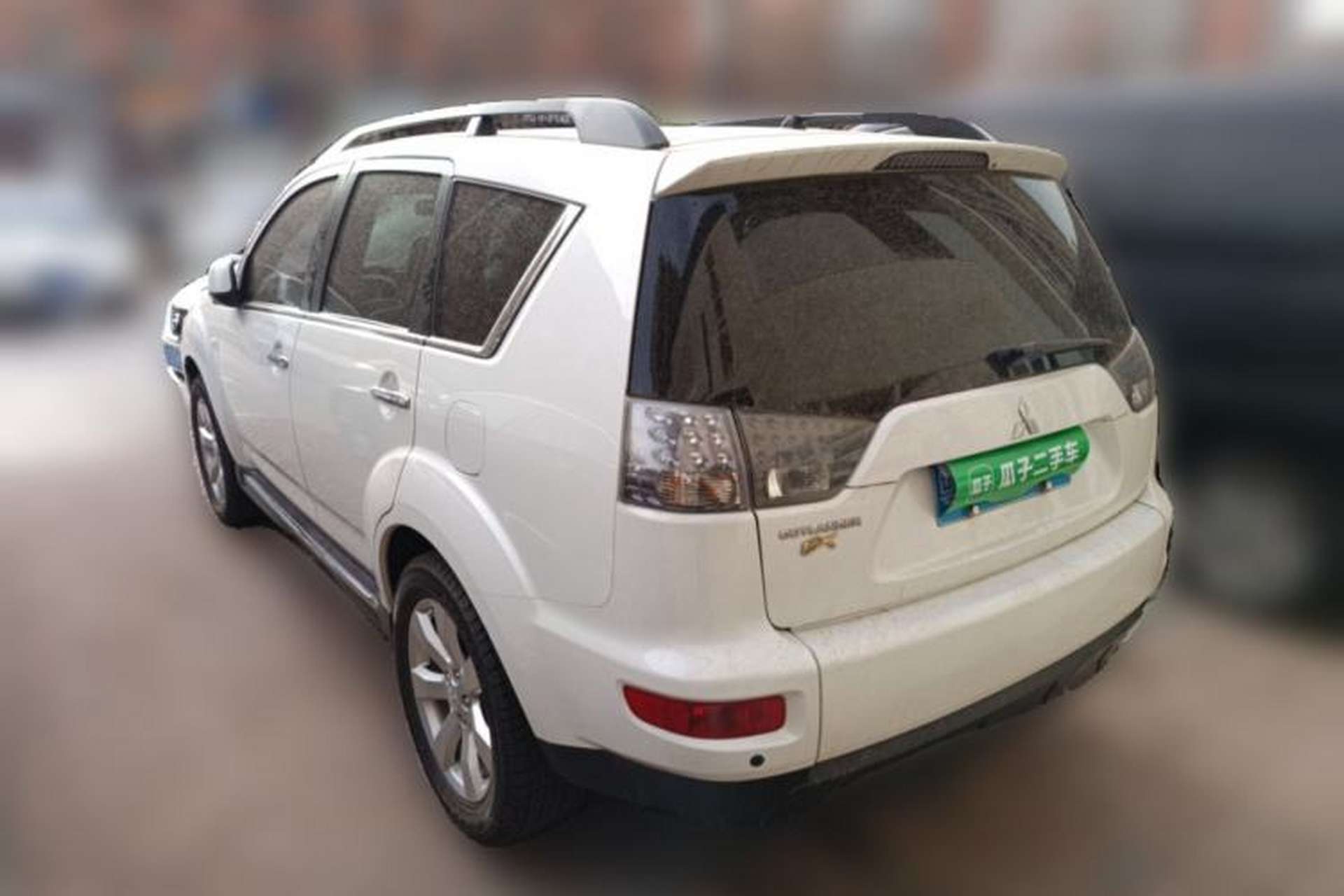 Used Mitsubishi Outlander 2012 Kicks 2.4 Fashion Navigation Edition Rear Left 45 Deg