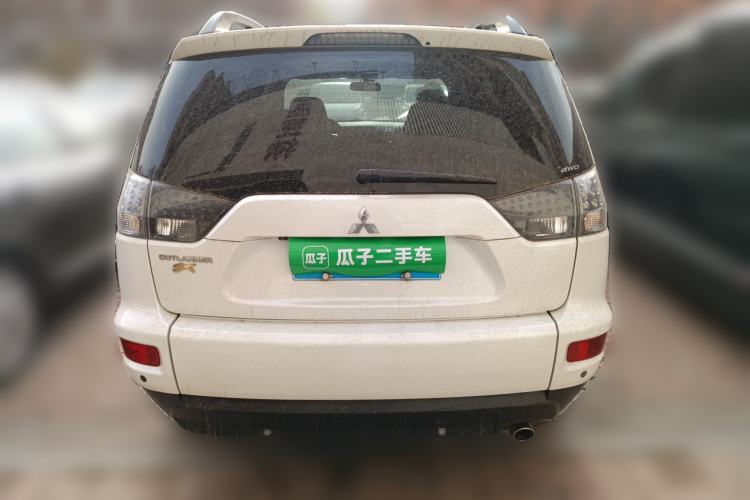 Used Mitsubishi Outlander 2012 Kicks 2.4 Fashion Navigation Edition Rear