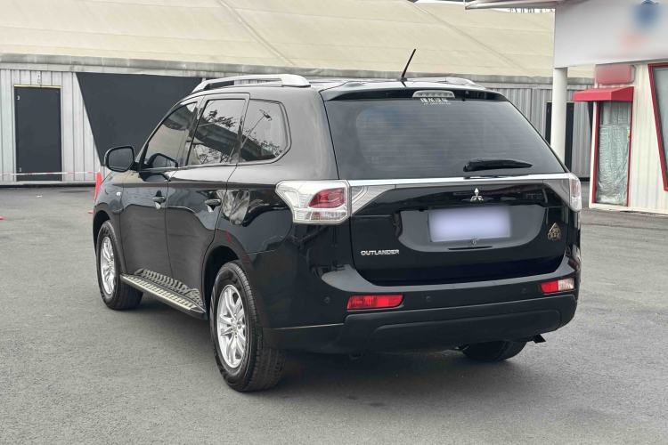 Used Mitsubishi Outlander 2013 2.0L Two-Wheel Drive Sport Navigation Version 5 Seats Exterior 8