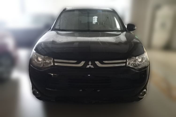 Used Mitsubishi Outlander 2013 2.4L 4x4 Luxury Navigation Edition 5 Seats Front