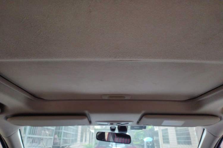Used Mitsubishi Outlander 2013 2.4L Four-Wheel Drive Elite GT Version 7 Seats Headliner