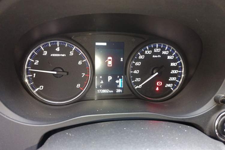 Used Mitsubishi Outlander 2013 2.4L 4x4 Luxury Navigation Edition 5 Seats Instrument Cluster