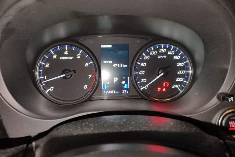 Used Mitsubishi Outlander 2013 2.4L Four-Wheel Drive Luxury Navigation Version 7 Seats Instrument Cluster