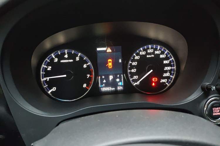 Used Mitsubishi Outlander 2013 2.4L 4x4 Luxury Navigation Edition 5 Seats Instrument Cluster